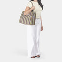 Medium Organic Cotton bag in Fig & Sage, model shot 2