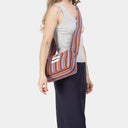 Nodo Organic Cotton bag in Sienna & Haze, model shot 2